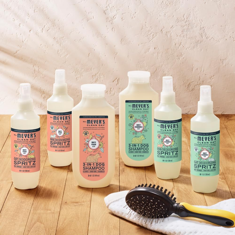MRS. MEYER'S Clean Day 3 in 1 Dog Shampoo, White Peach Scent, 14Oz